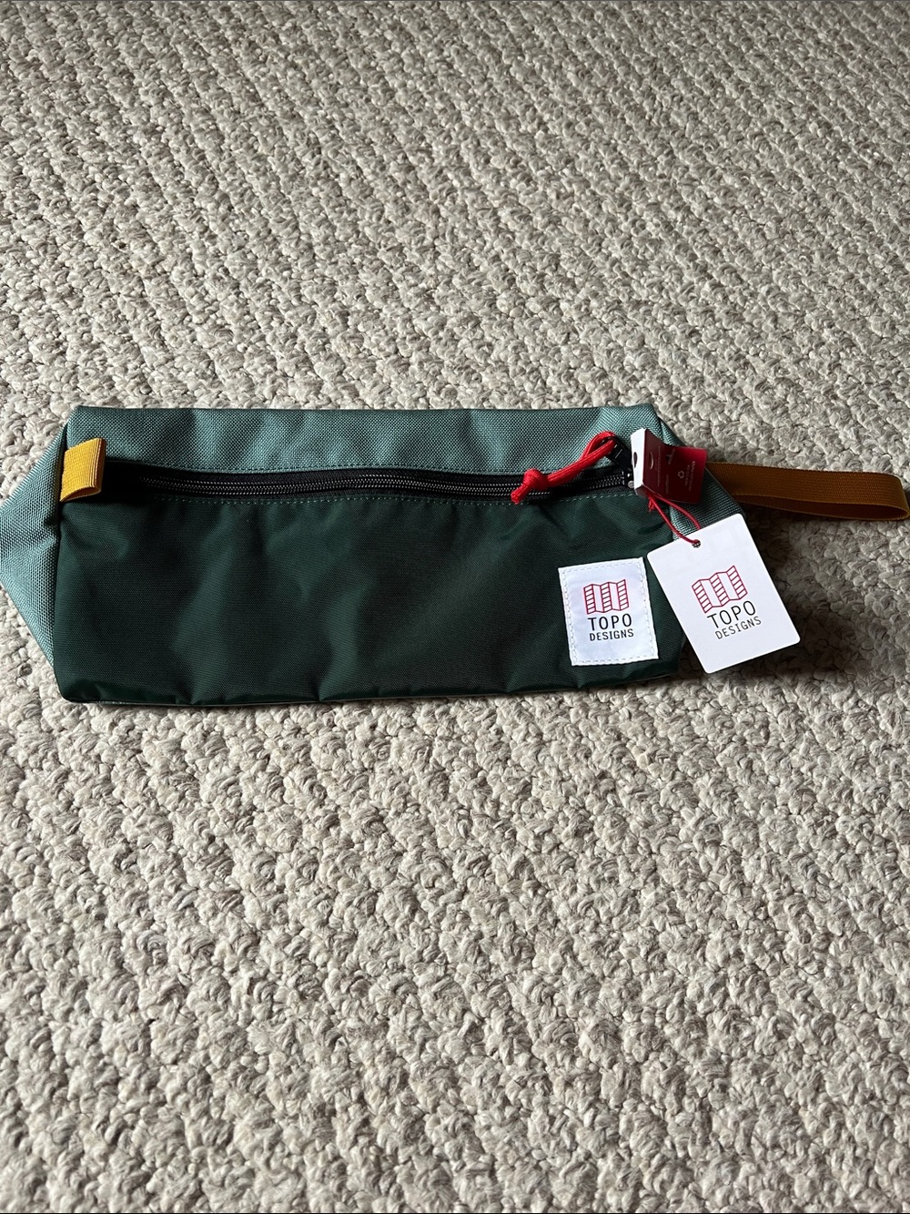 NWT Topo Designs Travel Dopp Kit
Bag Sage/Pond Blue